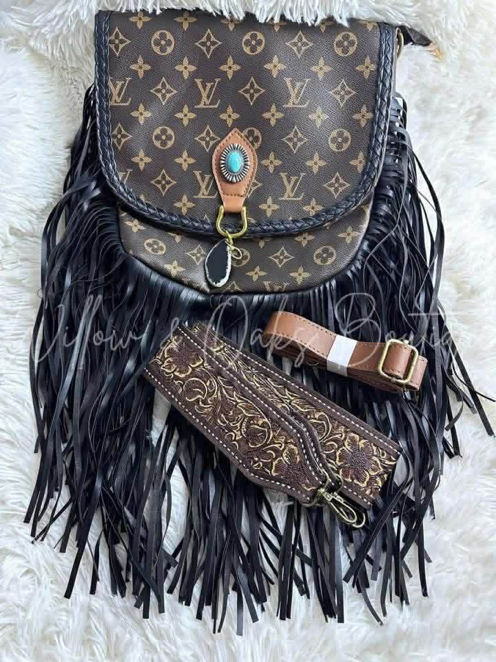 Luxe- turquoise fringe bag