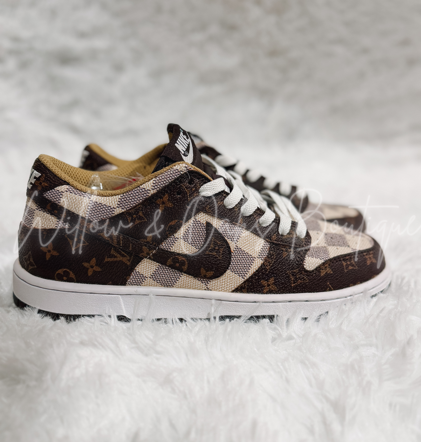 Luxe- NKE X LV