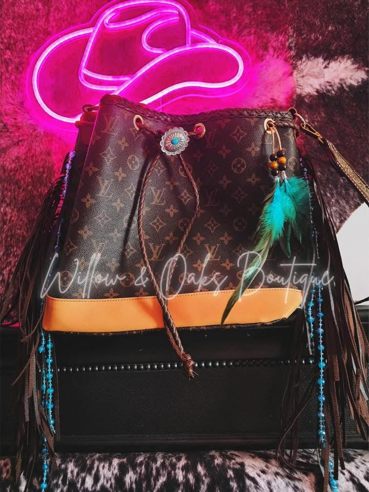 Luxe- Fringe Bucket Bag