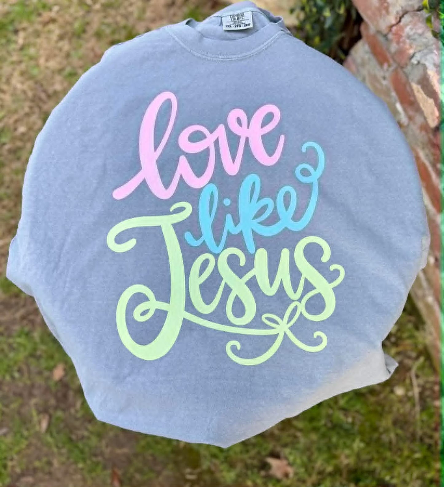 Love Like Jesus Tee